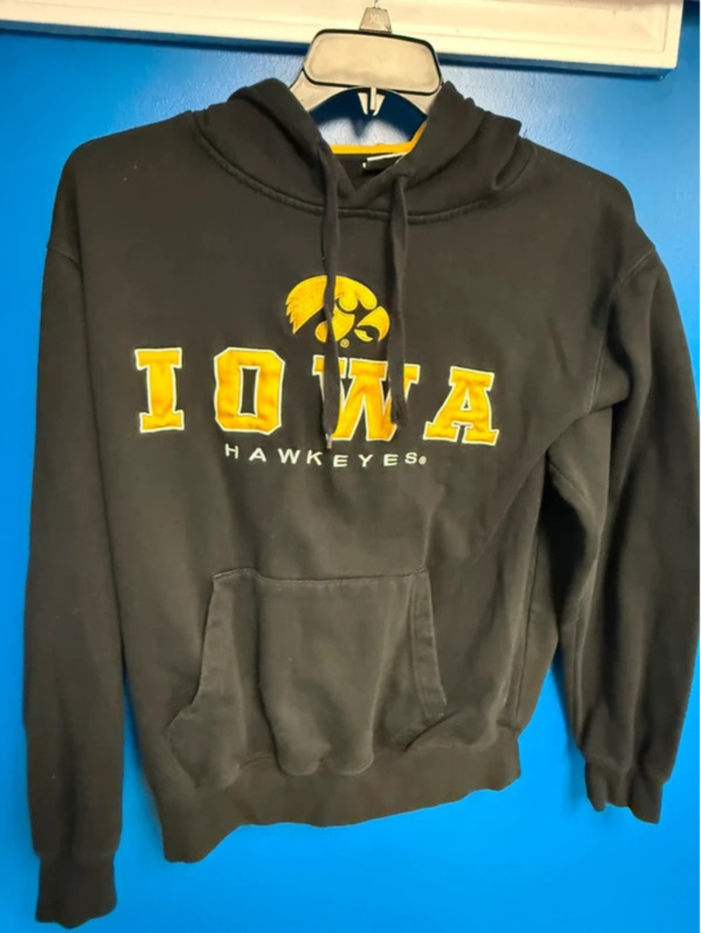 Stadium Athletics Iowa Hawkeyes Hoodie Black Stitched Spellout Mens Large